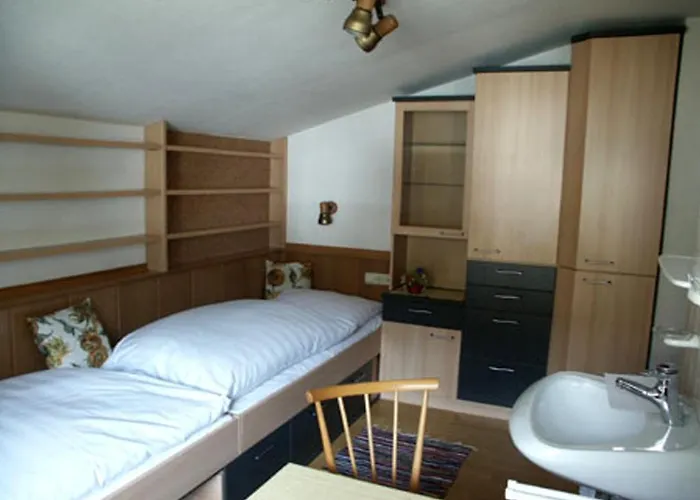 Πανσιόν Stubachblick 3*